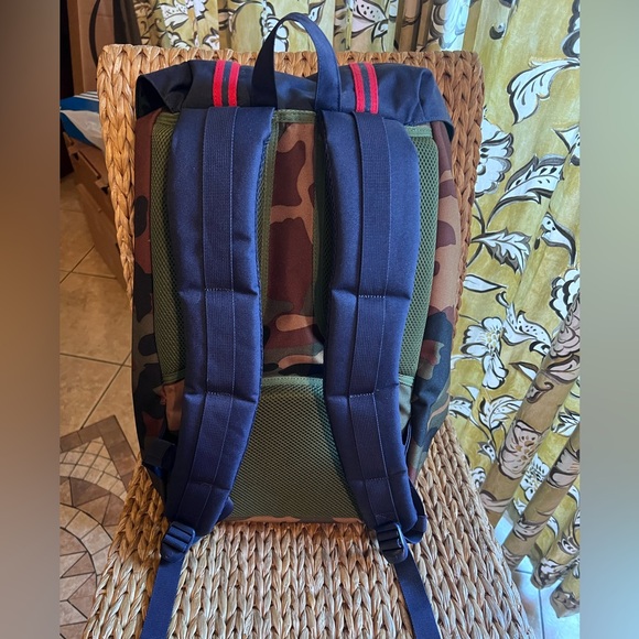 Herschel Little America backpack in Woodland Camo/Peacoat/Tan - Picture 5 of 5